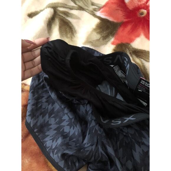 victoria secret the player run shorts - Picture 3 of 3